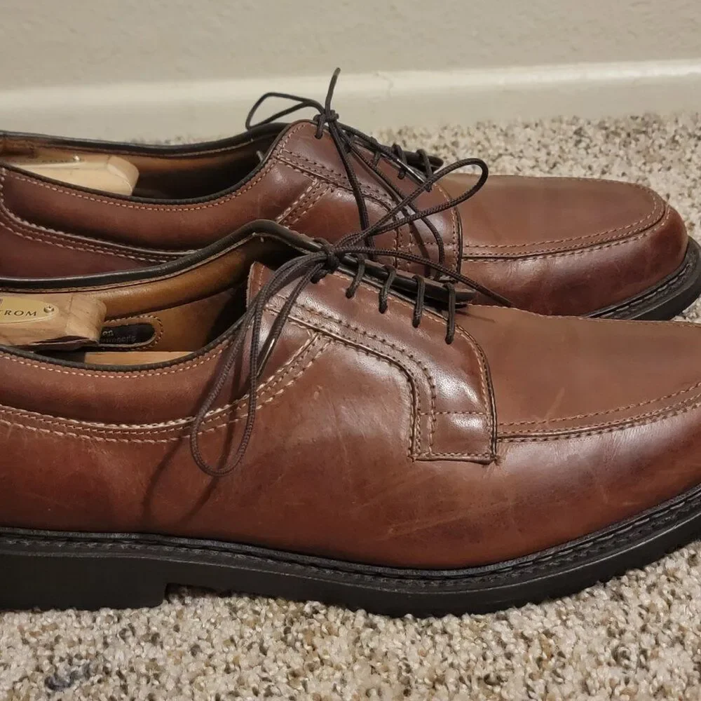 Allen Edmonds Wilbert 12 D Men's Moc Toe Oxford Shoes
